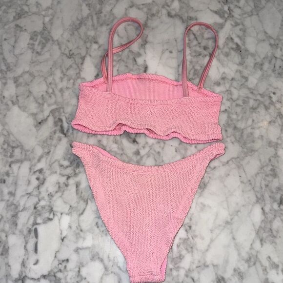 HUNZA G BUBBLEGUM PINK CRINKLE STRETCH GIGI BIKINI SET ONE SIZE FITS ALL - Picture 8 of 10